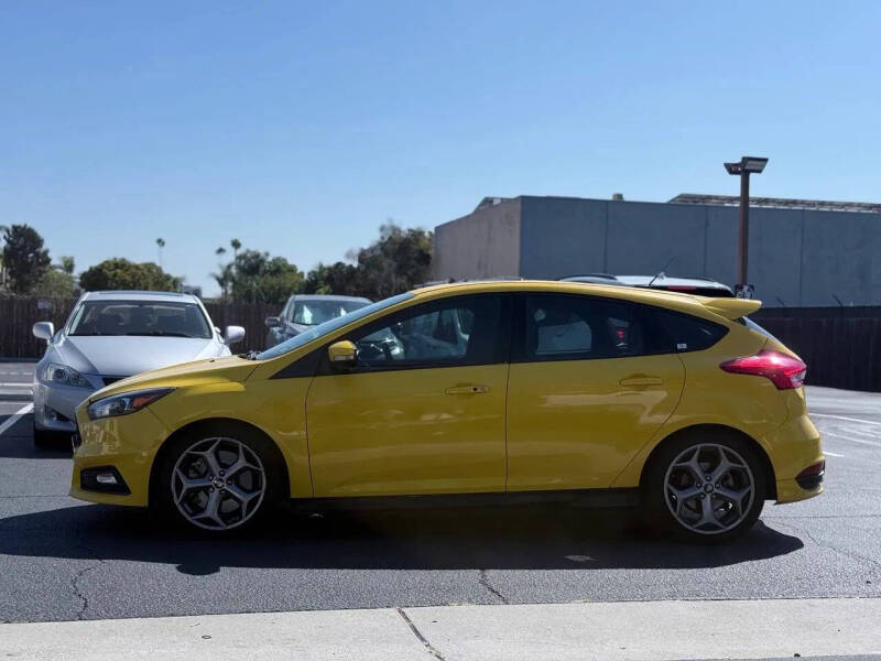 2017 Ford Focus ST