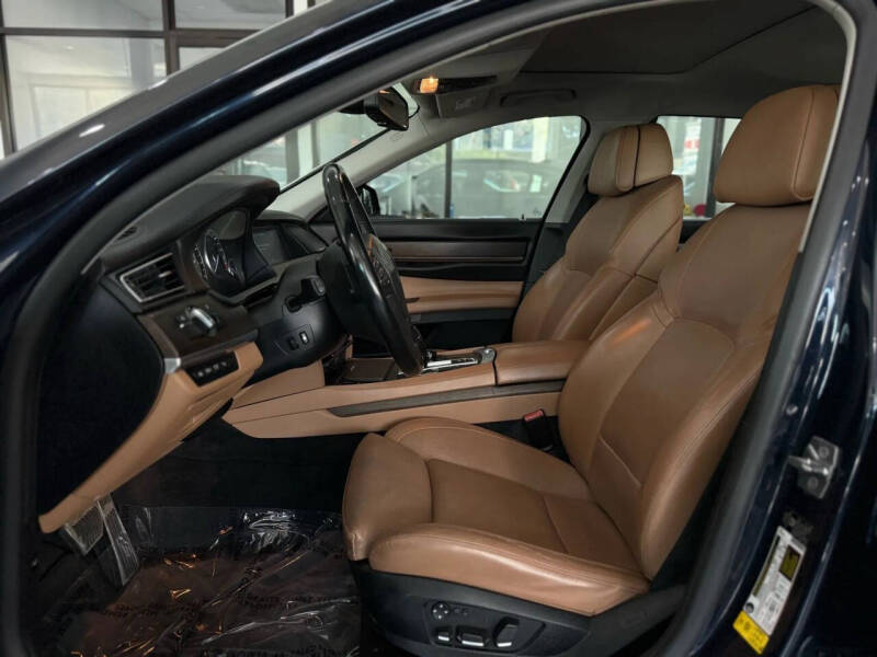 2011 BMW 7 Series 740Li