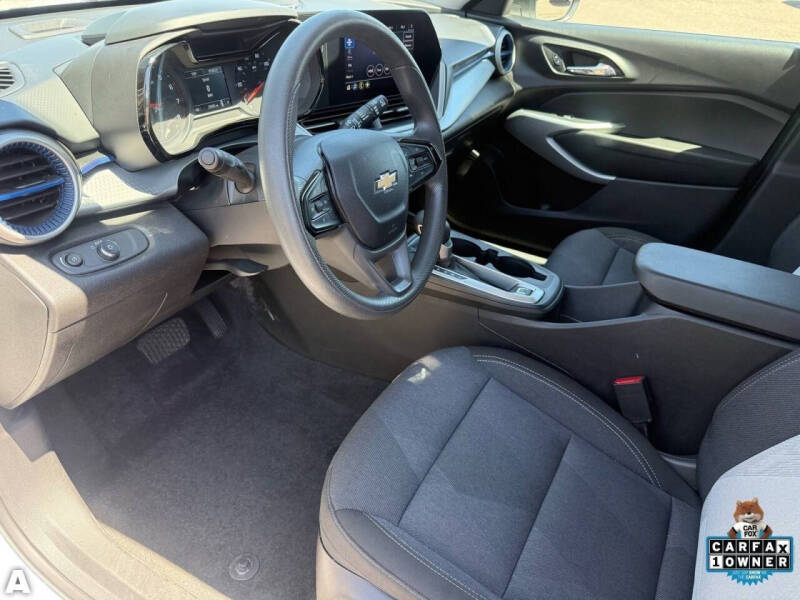 2025 Chevrolet Trax LS