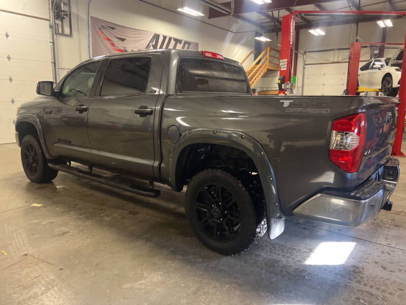 2018 Toyota Tundra SR5