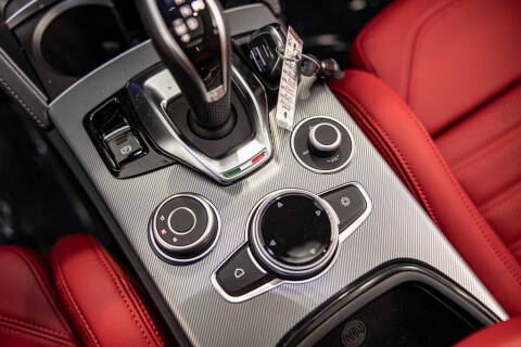 2025 Alfa Romeo Stelvio