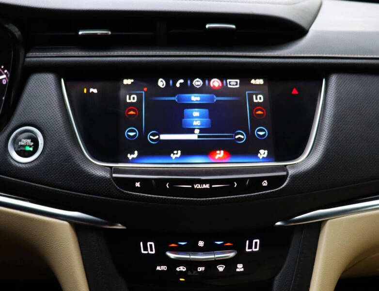 2017 Cadillac XT5