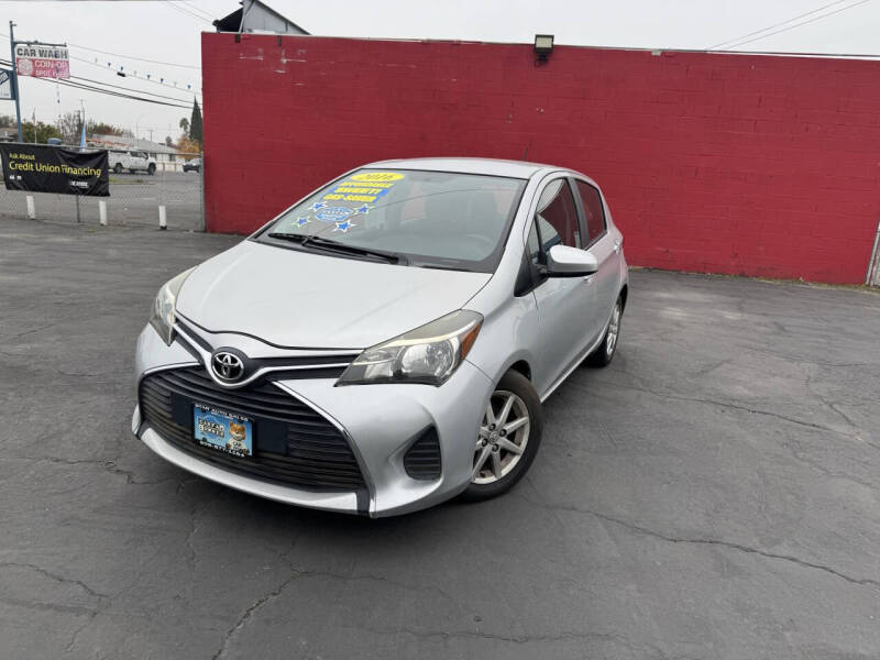 2016 Toyota Yaris 5-Door LE