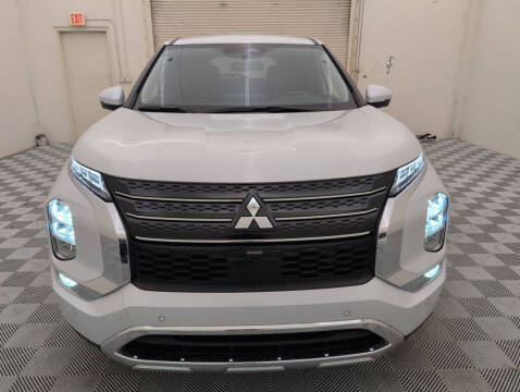 2022 Mitsubishi Outlander SE