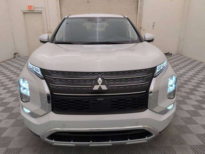 2022 Mitsubishi Outlander SE