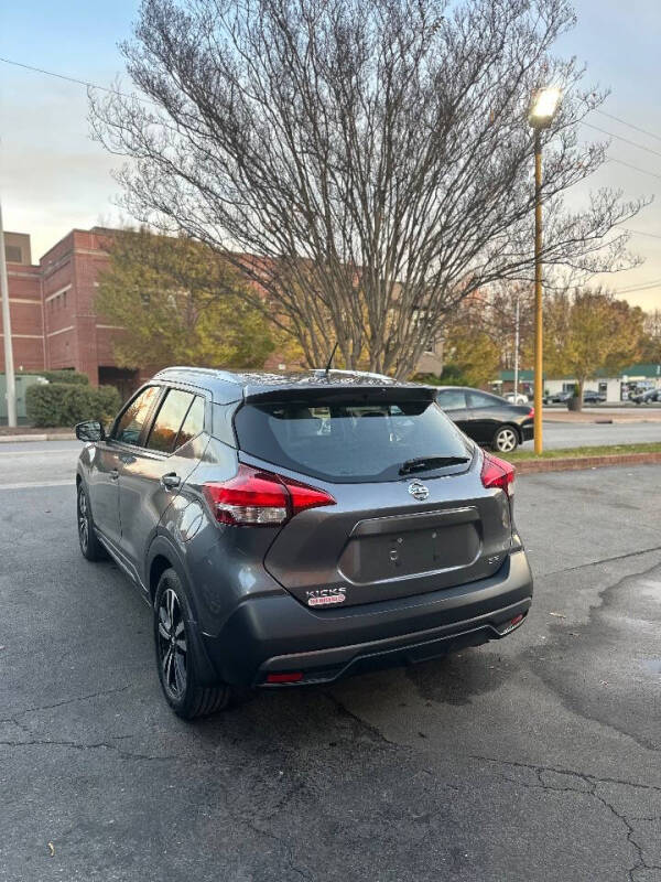 2019 Nissan Kicks SR photo 7