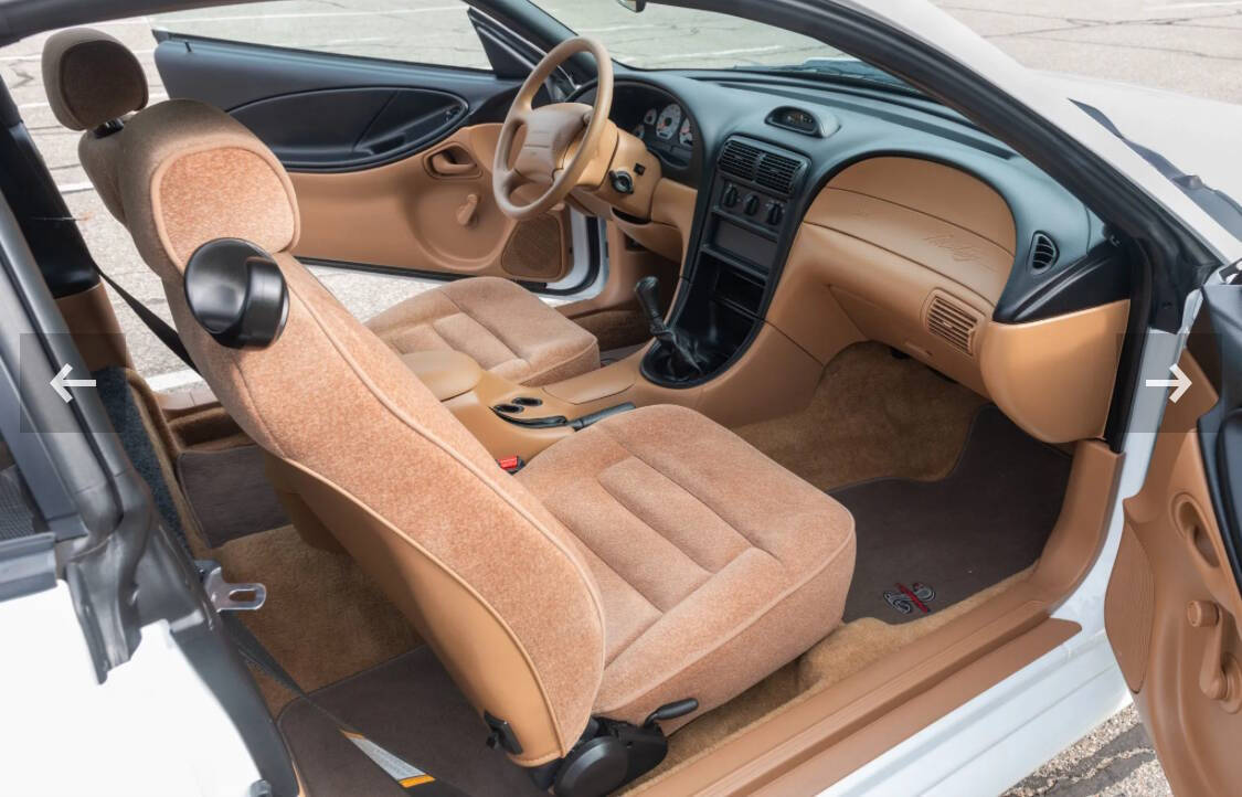 1995 Ford Mustang SVT Cobra 4