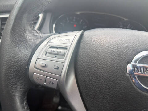 2015 Nissan Rogue SL