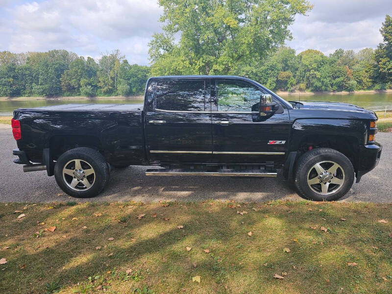 Used 2017 Chevrolet Silverado 2500HD LTZ with VIN 1GC1KWEY3HF176906 for sale in Terre Haute, IN