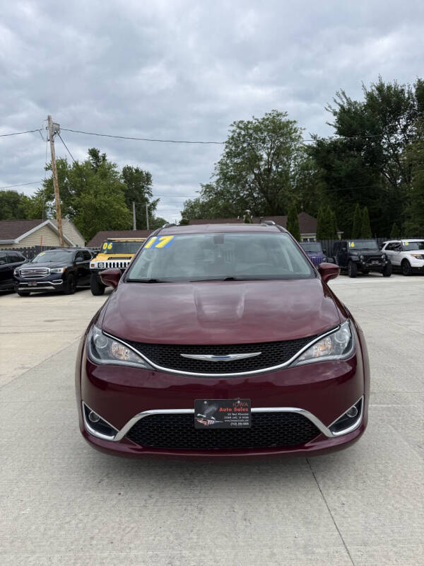 2017 Chrysler Pacifica Touring-L Plus