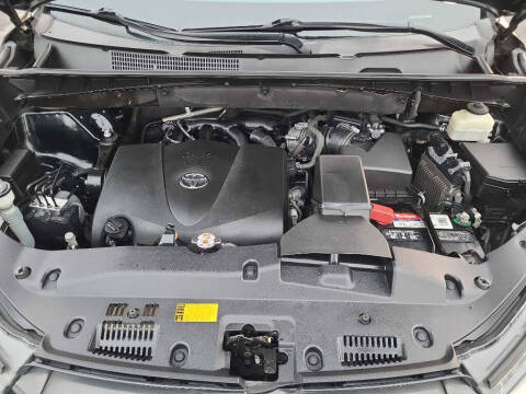 2018 Toyota Highlander SE