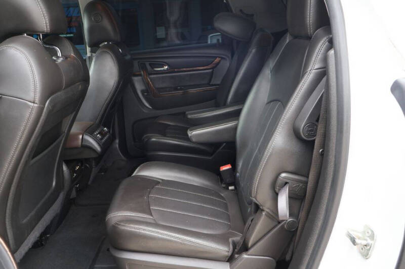 2016 GMC Acadia Denali