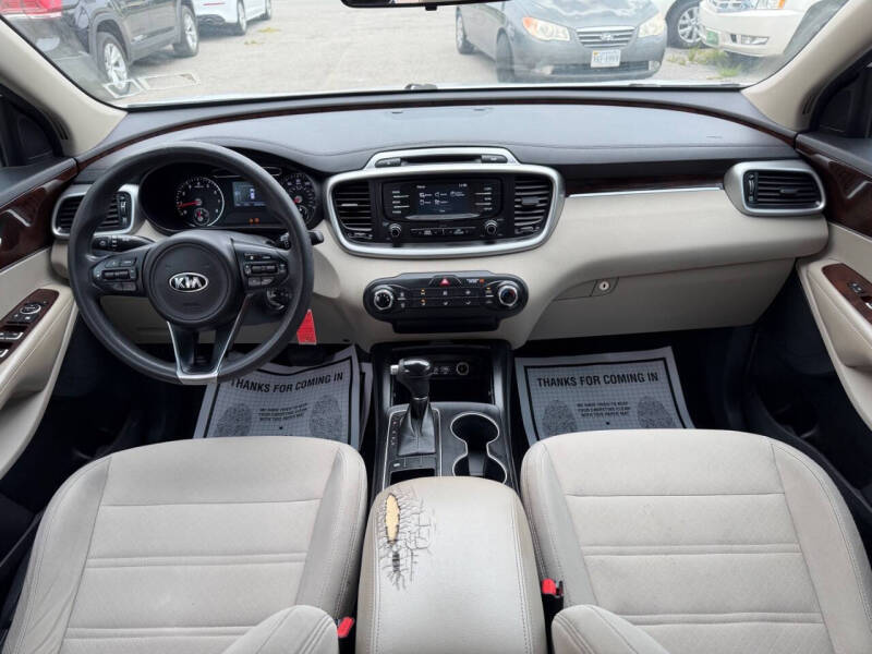 2016 Kia Sorento LX