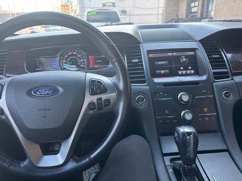 2014 Ford Taurus Limited