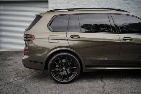 2025 BMW X7 M60i