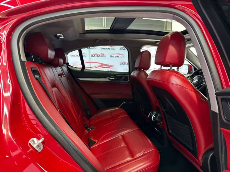 2019 Alfa Romeo Stelvio Sport