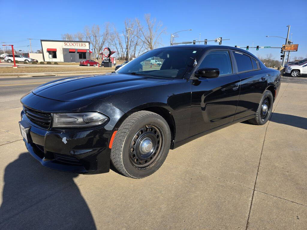 2017 Dodge Charger for sale at Bigfoot Auto in Hiawatha, IA