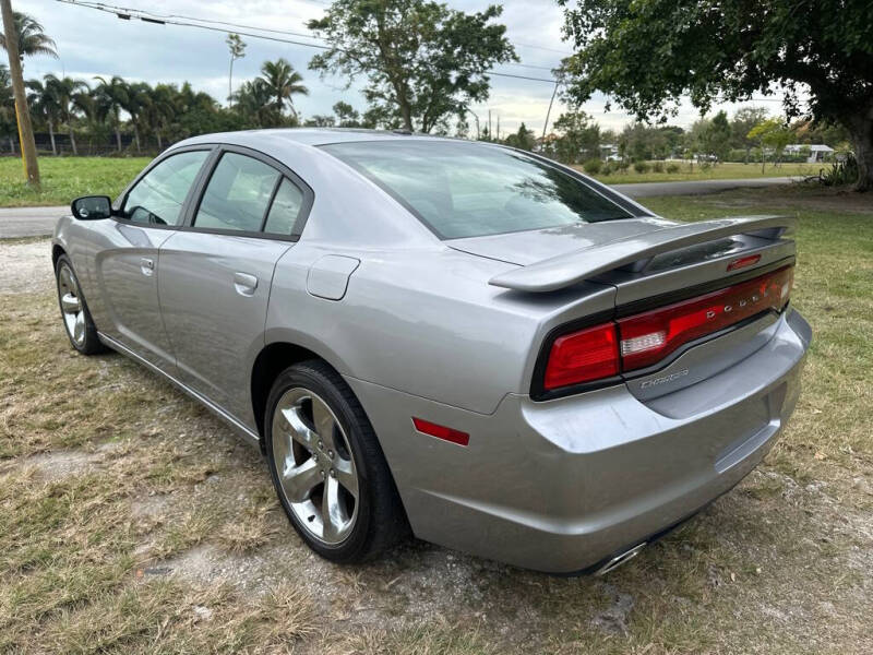 2014 Dodge Charger SXT