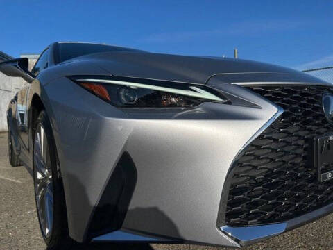 2023 Lexus IS 300