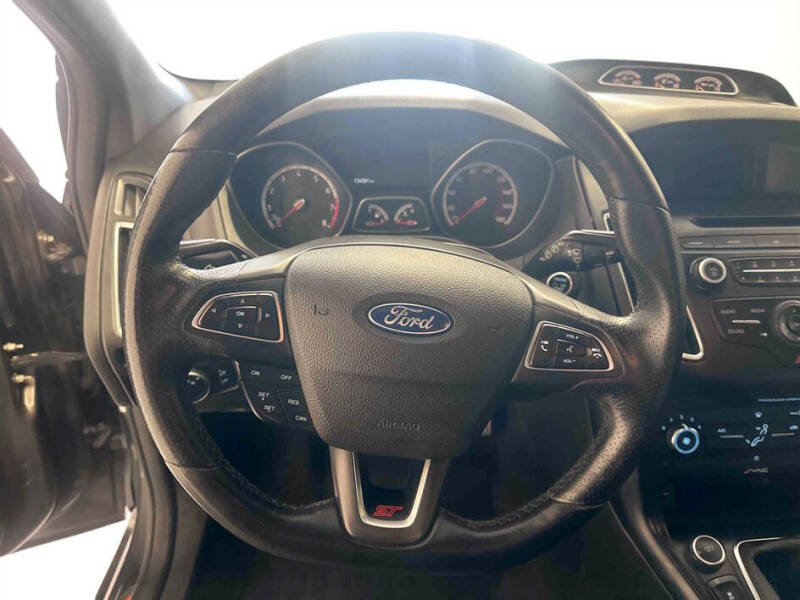 2017 Ford Focus ST