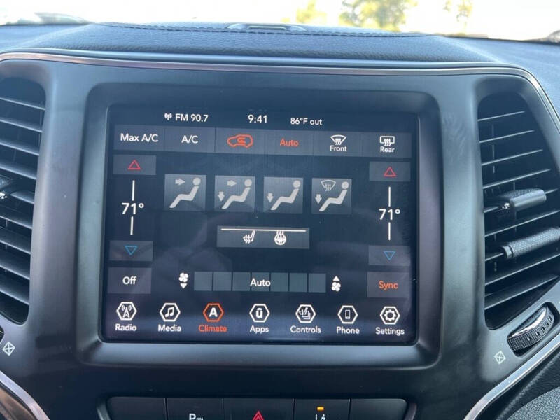 2021 Jeep Cherokee 80th Anniversary Edition