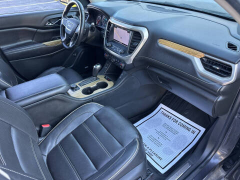 2017 GMC Acadia Denali
