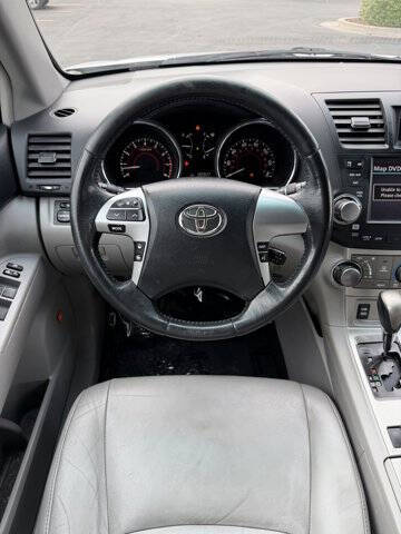 2012 Toyota Highlander SE