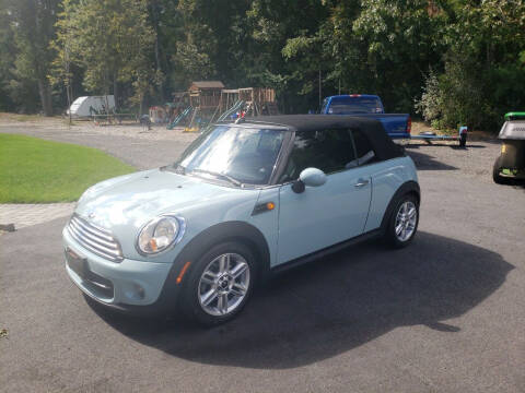 2014 MINI Convertible for sale at Topham Automotive Inc. in Middleboro MA