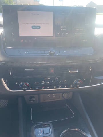 2024 Nissan Rogue SL