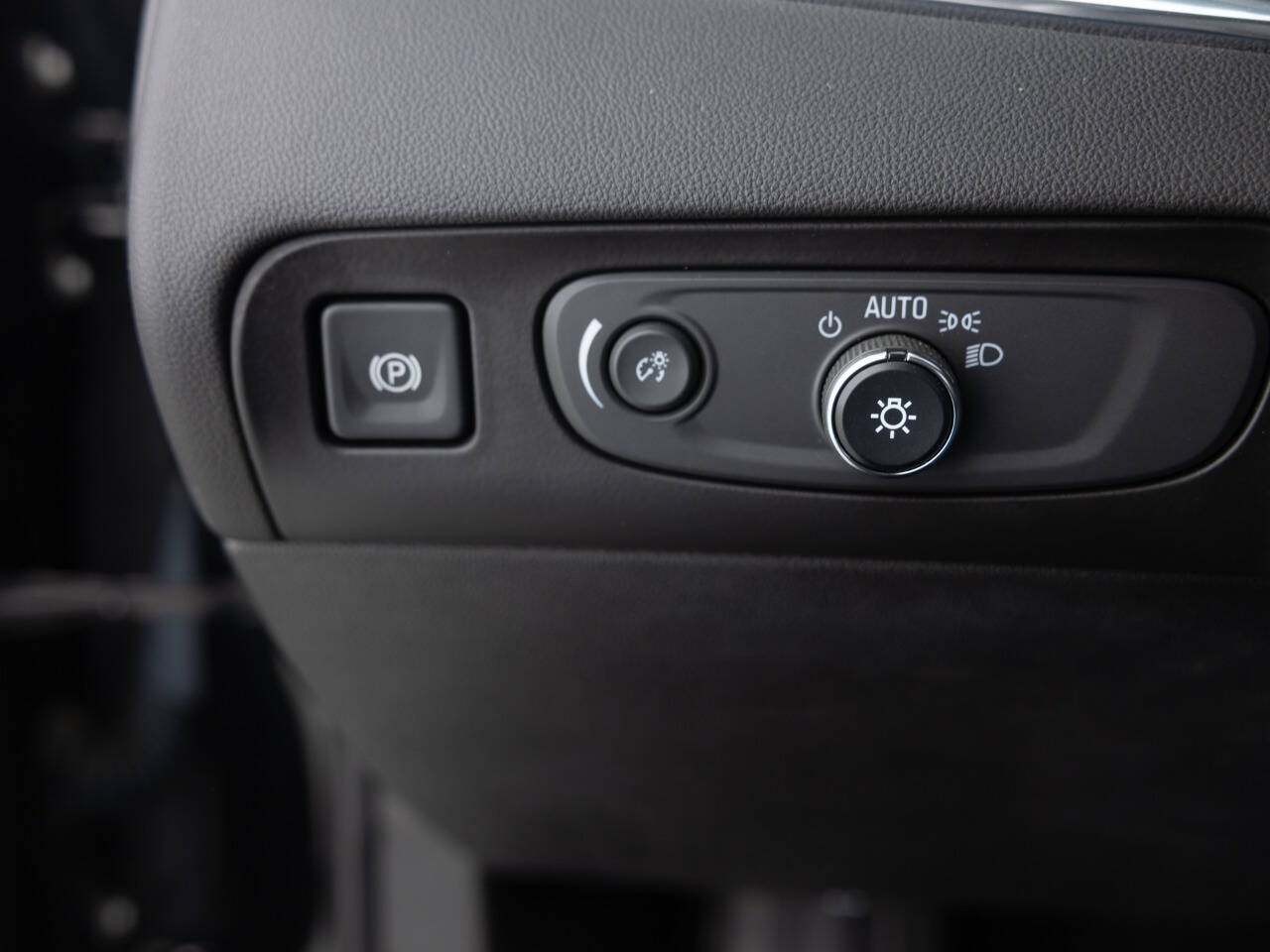 Used Car 2018 Buick Enclave  Essence 4x4 4dr Crossover For Sale Under $15,000 In Coal City, Illinois