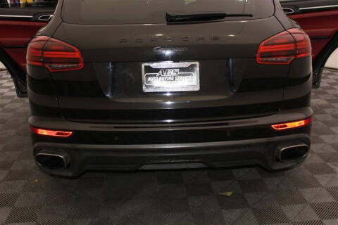 2017 Porsche Cayenne Platinum Edition