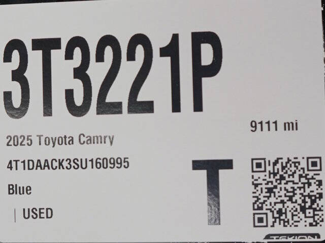 2025 Toyota Camry SE