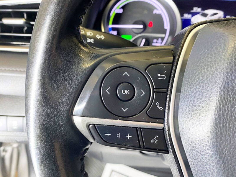 2022 Toyota Camry Hybrid XLE