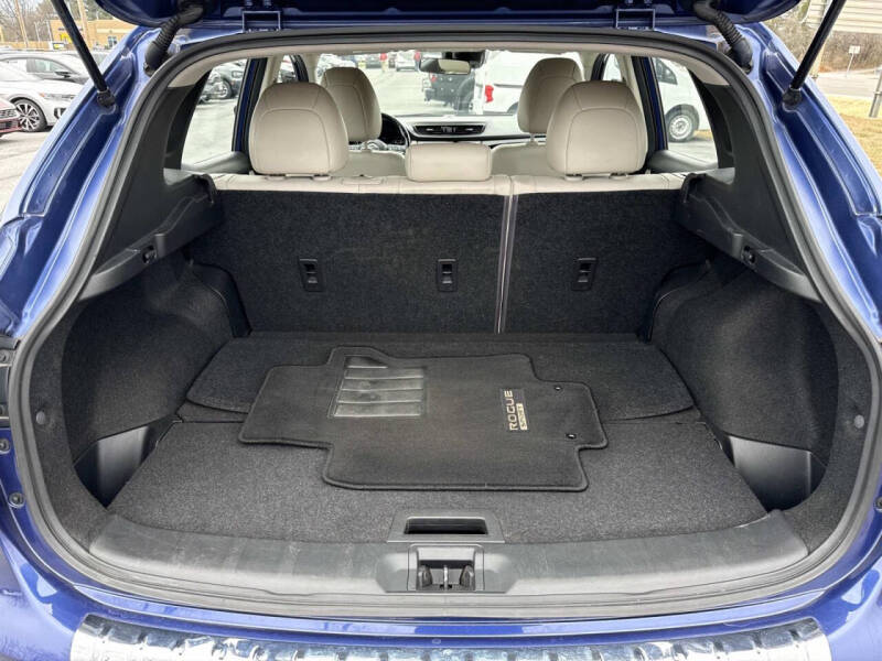 2022 Nissan Rogue Sport SV