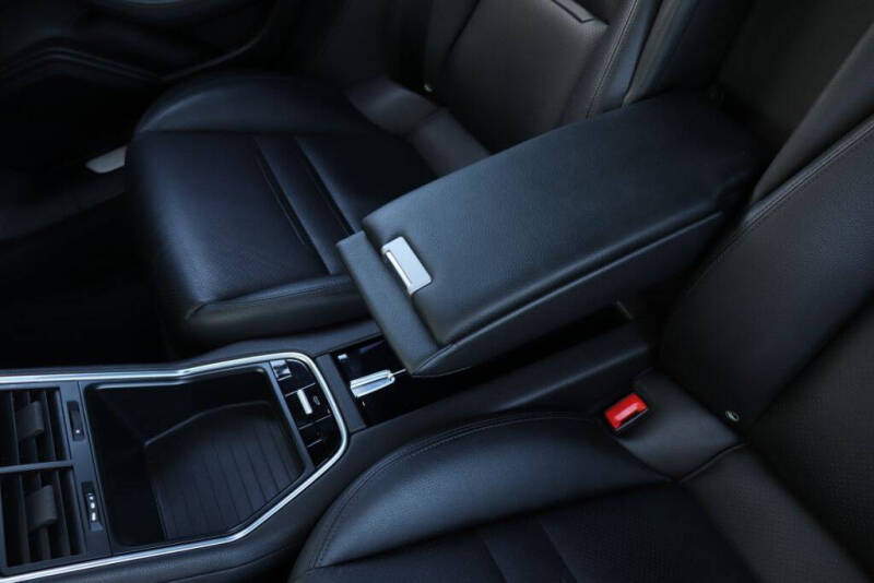 2019 Porsche Panamera 4