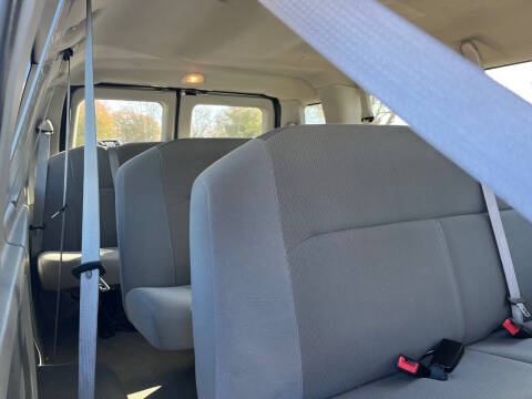 2008 Ford E-Series E-350 SD XLT