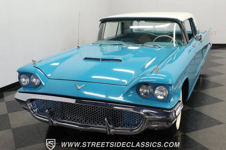 1958 Ford Thunderbird
