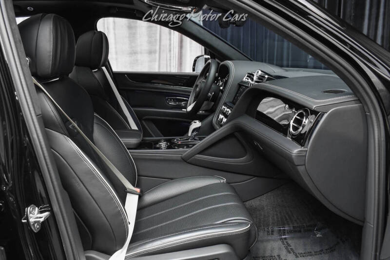 2023 Bentley Bentayga Hybrid