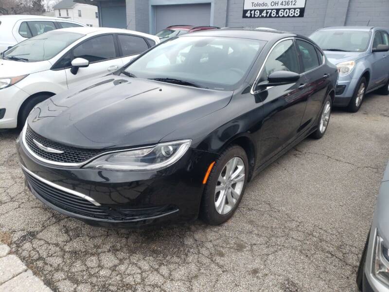 2015 Chrysler 200 for sale at M & C Auto Sales in Toledo OH