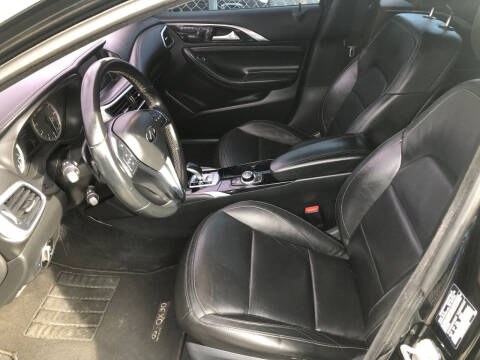 2018 Infiniti QX30 Luxury