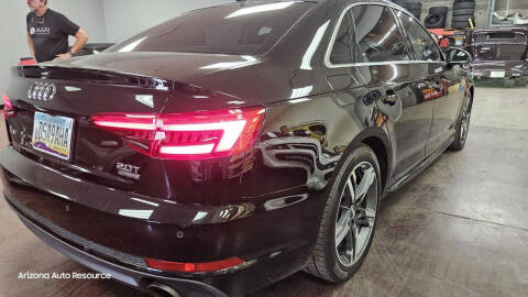 2017 Audi A4 2.0T quattro Prestige