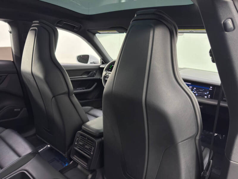 2022 Porsche Taycan 4S