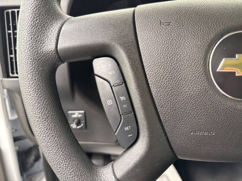 2024 Chevrolet Express 2500