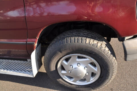 2005 Ford E-Series E-350 SD XLT