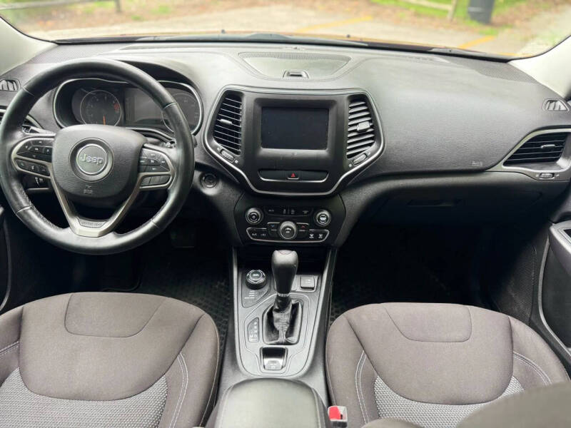 2019 Jeep Cherokee Latitude