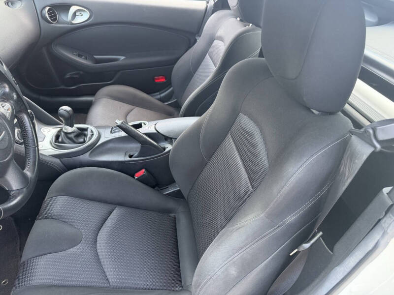 2016 Nissan 370Z Sport
