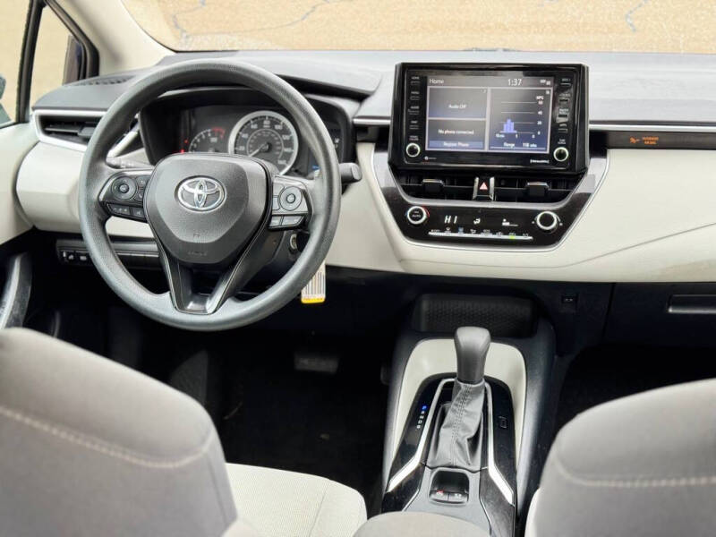 2022 Toyota Corolla LE