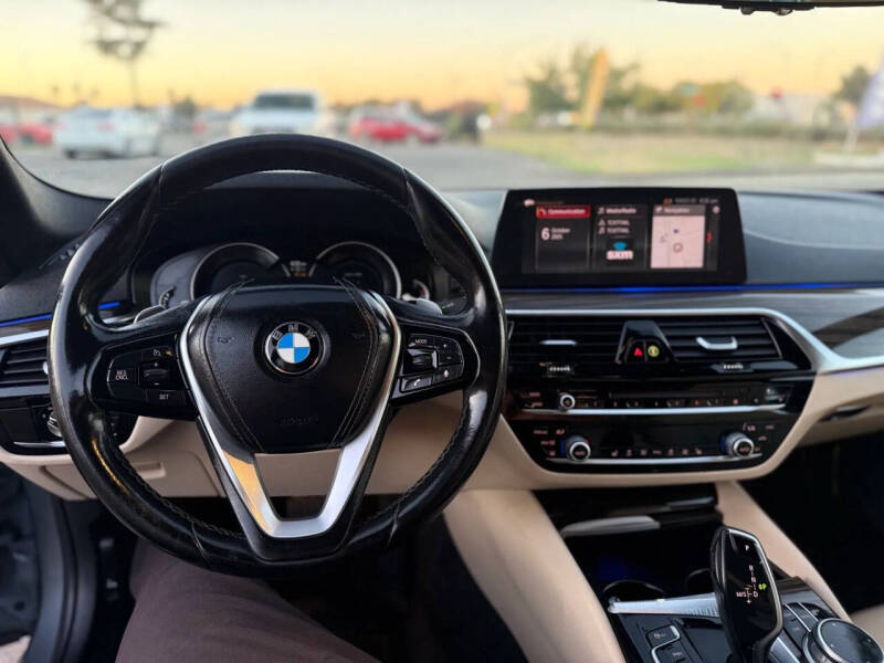 2019 BMW 5 Series 530i