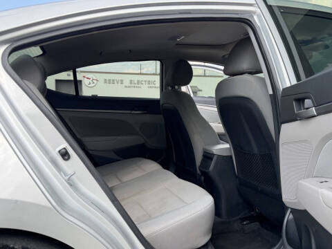 2018 Hyundai Elantra SEL