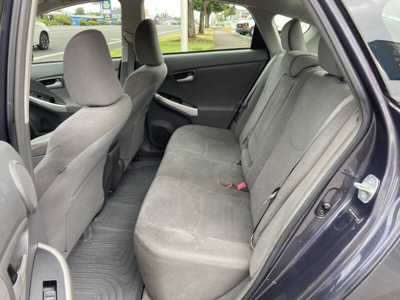2010 Toyota Prius III